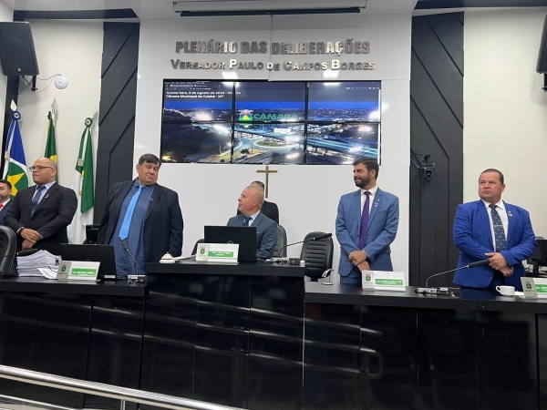 Câmara aprova requerimentos, projetos e honrarias na sessão desta quinta