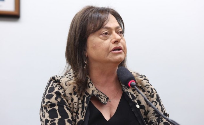 Comissão mista pode votar na terça-feira MP que reajusta salário de servidores