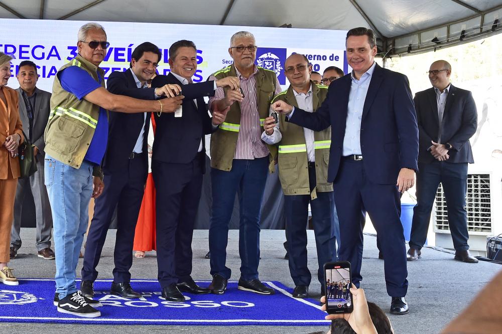  Governo de MT entrega novos veículos à Sefaz para reforçar fiscalização contra crimes tributários