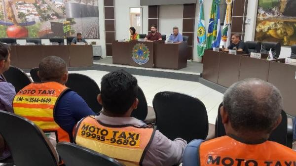 Reunião debate melhorias para o serviço de mototáxi em Sorriso