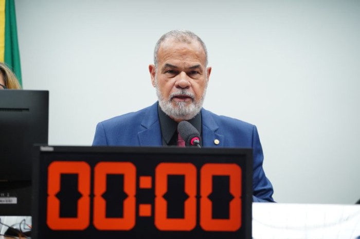 Relator deve incluir em lei prazo para plano de saúde disponibilizar tratamento a paciente com câncer