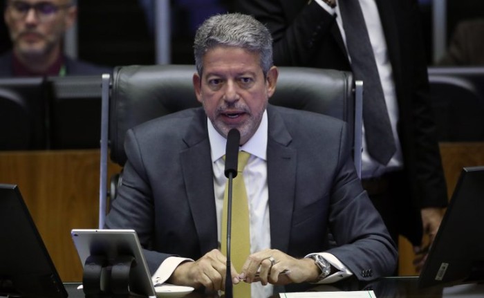 Lira comemora revisão da Lei de Cotas aprovada ontem pela Câmara