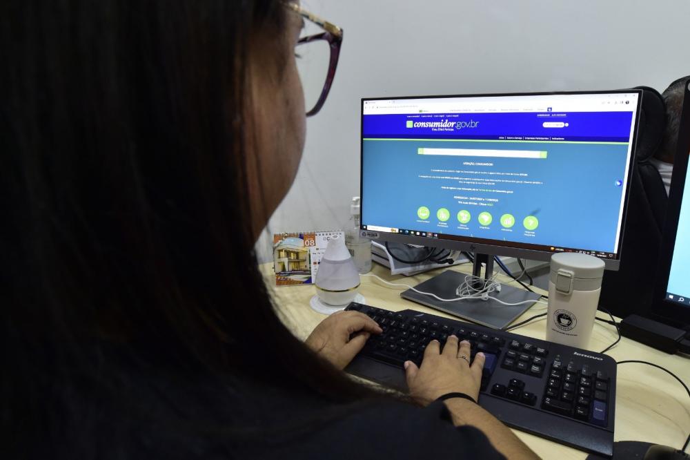  Consumidor pode negociar dívidas em atraso no mutirão Renegocia