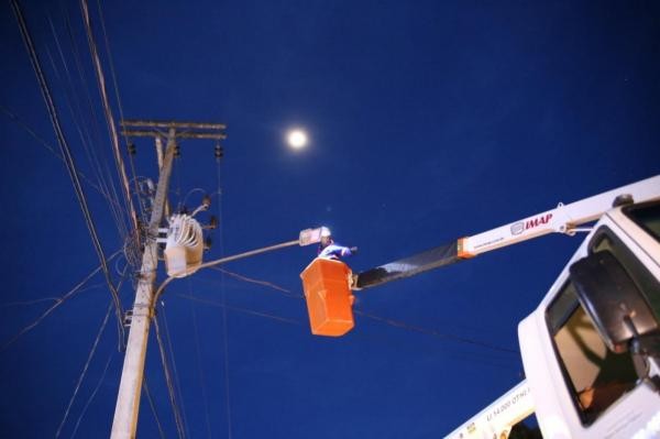 Vereador pede instalação de lâmpadas de LED em trecho que liga os bairros Mário Raiter e Juscelino Kubitschek