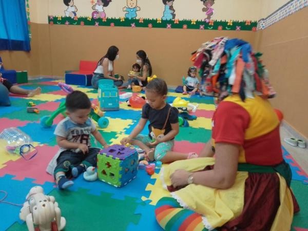 Parlamentar quer ensino em período integral para todas as crianças acima de 3 anos