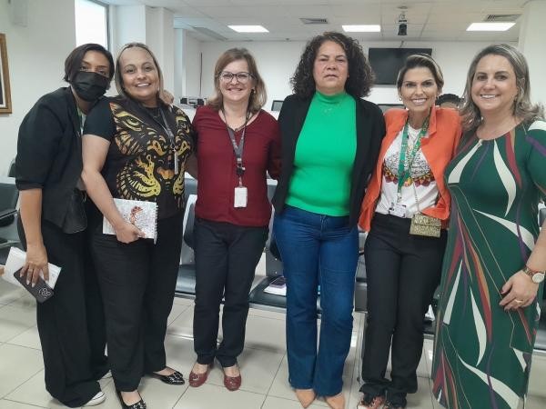 Vereadora participa de reunião sobre novo fluxo de atendimento a pessoas com câncer