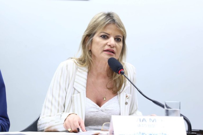 Comissão aprova aumento da pena mínima para crime de feminicídio para 20 anos de reclusão