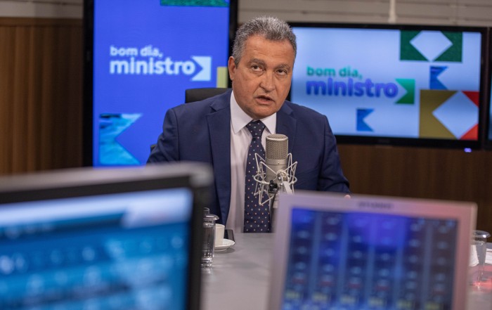 Queda de energia se deve a erro ou falha técnica, diz Rui Costa