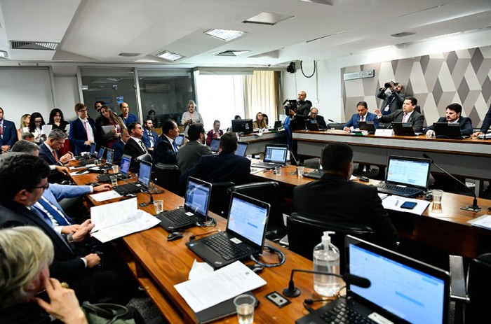 CCJ aprova criação de 484 cargos comissionados para o TJDFT