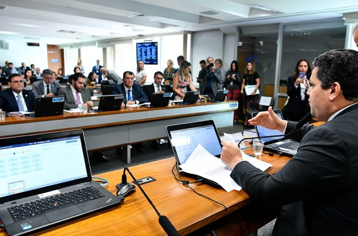 CCJ aprova a criação de funções comissionadas no TRT do Piauí