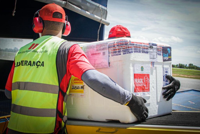 Mato Grosso recebe 4.250 doses de vacina contra a Covid-19 nesta quarta-feira (13)