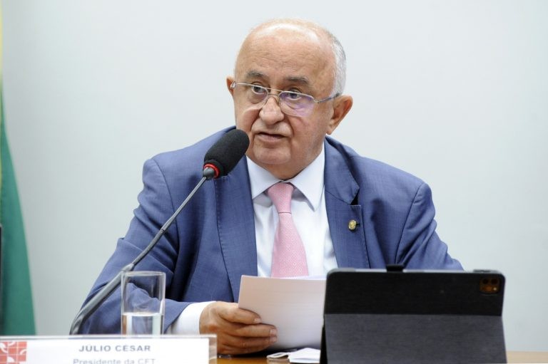 Comissão rejeita compensação de taxa de selo do IPI com créditos fiscais do contribuinte