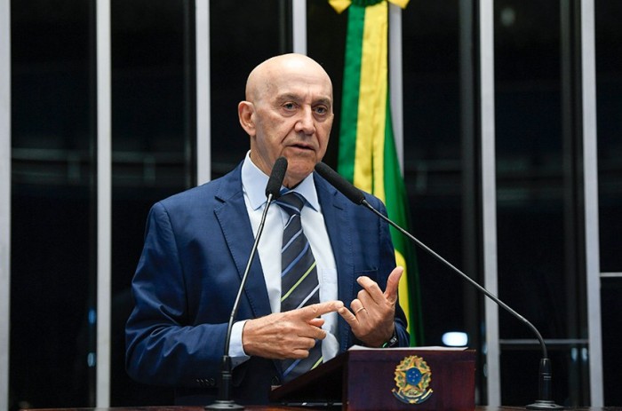 Confúcio defende investimento na formação de líderes partidários