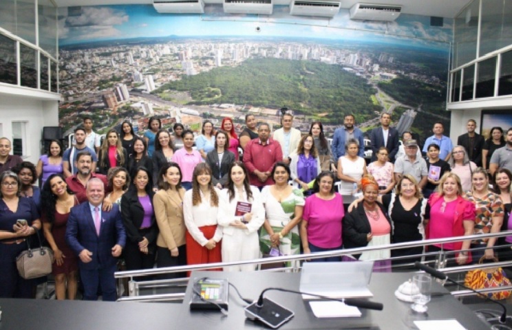 Chico propõe curso visando preparar servidores para o combate da violência contra a mulher