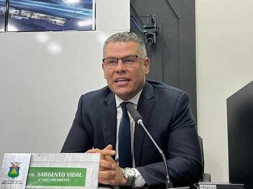 Vereador diz que projeto de parcelamento de dívida de prefeito é absurdo e incoerente