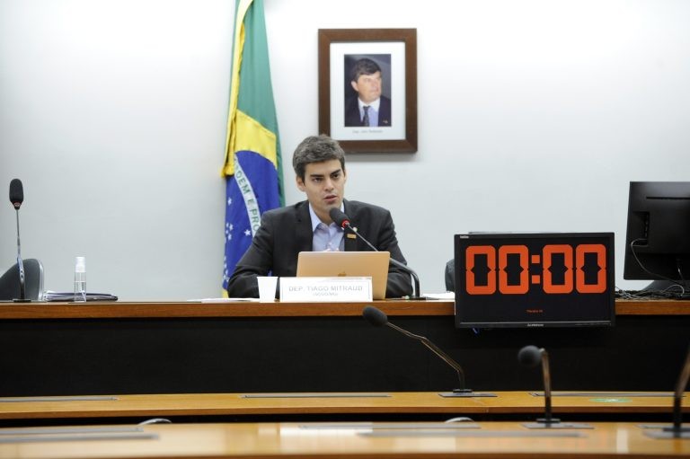 Comissão de Educação debate proposta que regulamenta escolha de reitores