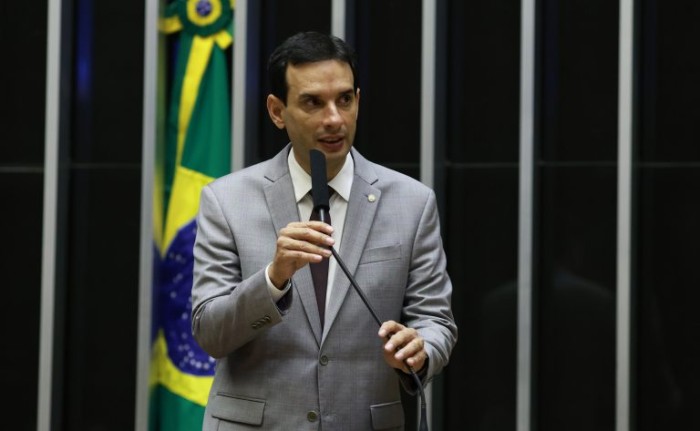 Comissão aprova projeto que obriga empresas a fazerem manutenção em ônibus adaptados