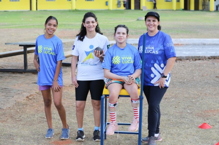 Alunas da escolinha de atletismo do Viva Lucas participam das Paralimpíadas escolares
