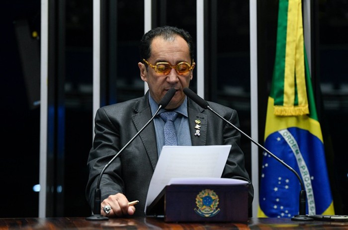 Kajuru critica aumento no preço dos combustíveis para consumidor final