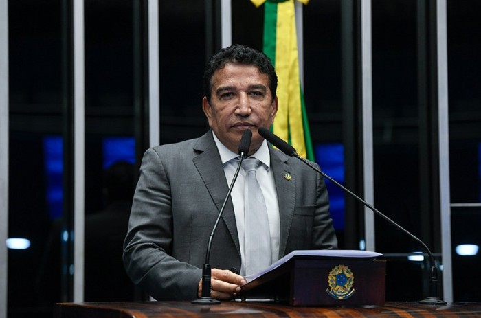 Magno Malta critica julgamento do STF sobre porte de drogas