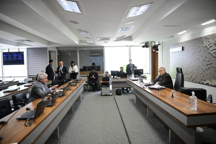 Aprovada ampliação de benefícios fiscais para empresas que investem em pesquisa