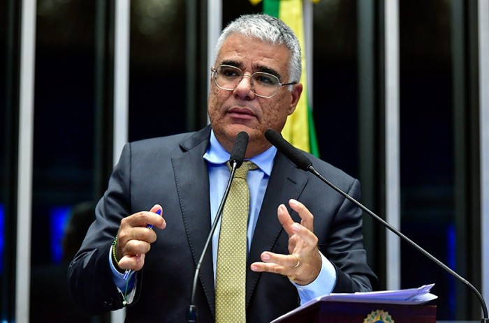 Girão celebra suspensão em julgamento do STF sobre porte de maconha