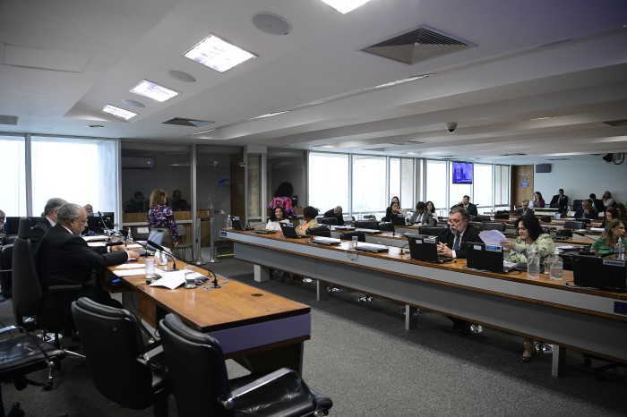 Comissão aprova recursos de proteção para a comunidade LGBTQIA+ encarcerada