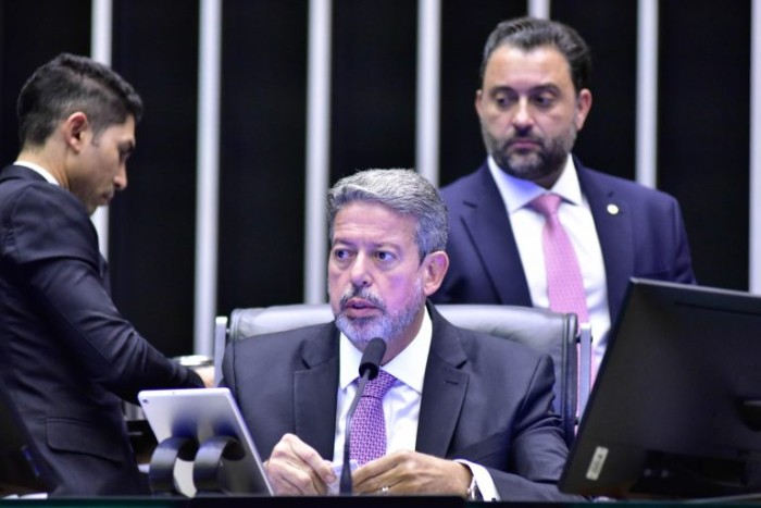 Aprovado texto-base do projeto que prorroga desoneração da folha; acompanhe