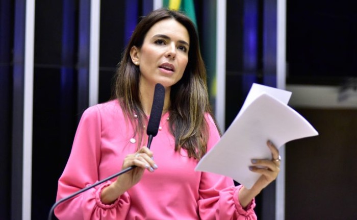 Câmara conclui votação de projeto que prorroga desoneração da folha