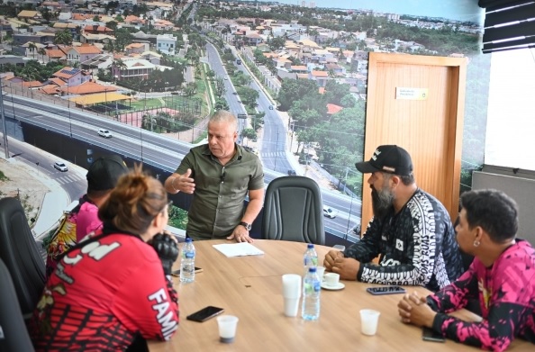 Presidente da Câmara recebe representante dos motoboys de Cuiabá