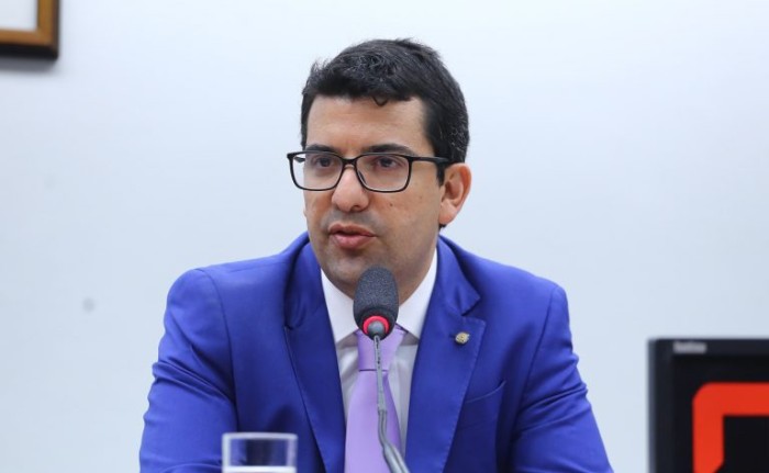 Comissão aprova projeto que torna crime a extração de corais