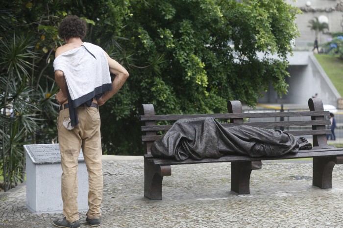 População de rua em São Paulo cresce em junho, aponta levantamento