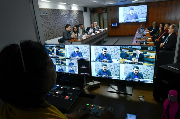 Plataformas digitais devem ser reguladas para coibir discurso de ódio, aponta CCS