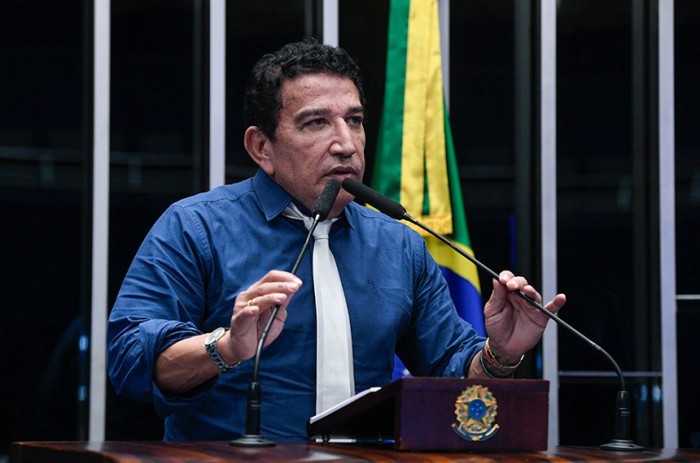 Magno Malta defende marco temporal e cobra harmonia entre os Poderes