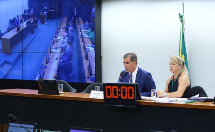 Conselho de Ética arquiva processos contra Juliana Cardoso e Talíria Petrone