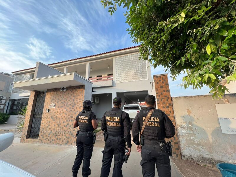 Operação da PF mira suspeitos de financiar bloqueio em rodovias de Mato Grosso em protestos 