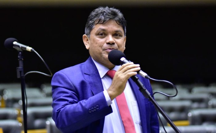 Comissão aprova reserva de vagas para pessoas com deficiência em programa de qualificação