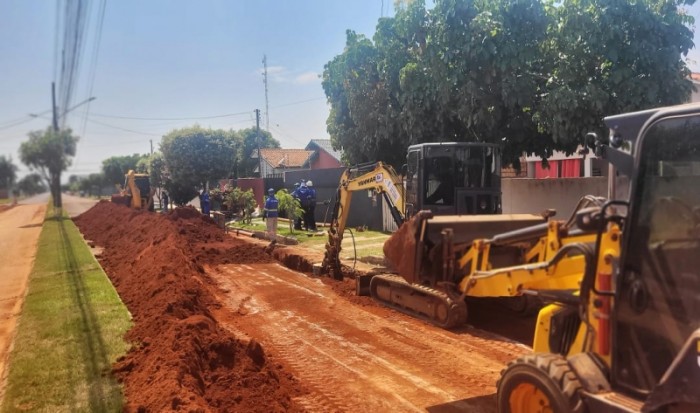 Obras da rede de esgoto seguem em ritmo acelerado