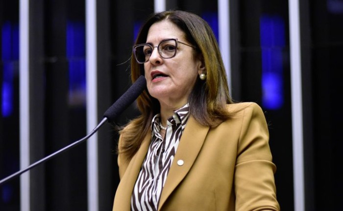 Comissão aprova prioridade em estágio não obrigatório a alunos de escola pública e de baixa renda