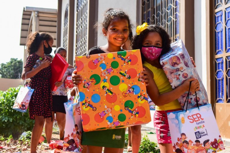 Ação do Estado entrega mais 2,6 mil brinquedos para crianças carentes de Cuiabá