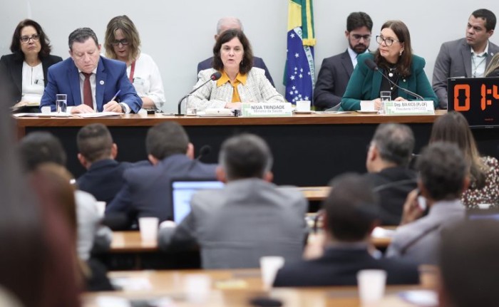 Comissões promovem audiência pública com a ministra da Saúde