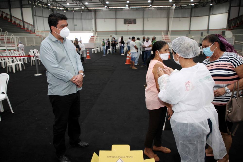 Várzea Grande realiza campanha de multivacinação para atender crianças jovens e adultos 