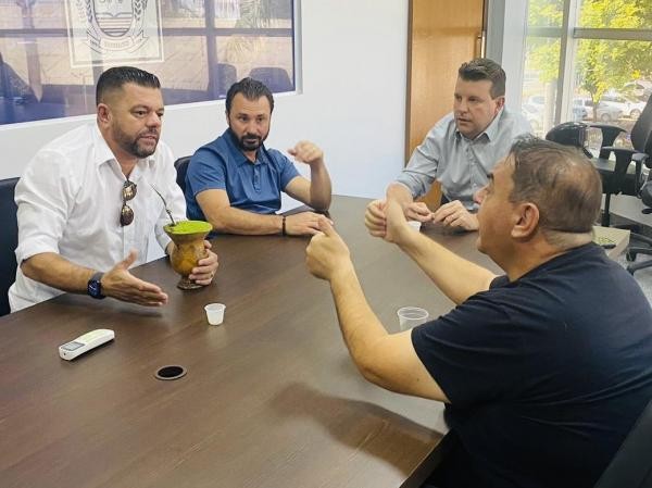 Vereadores solicitam ação efetiva do Executivo no resgate de animais abandonados