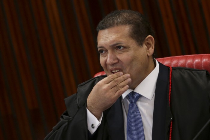 Nunes Marques é criticado por autorizar ausência de depoente em CPMI