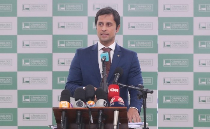 Relator de projetos sobre planos de saúde quer proibir operadoras de rescindirem contratos unilateralmente