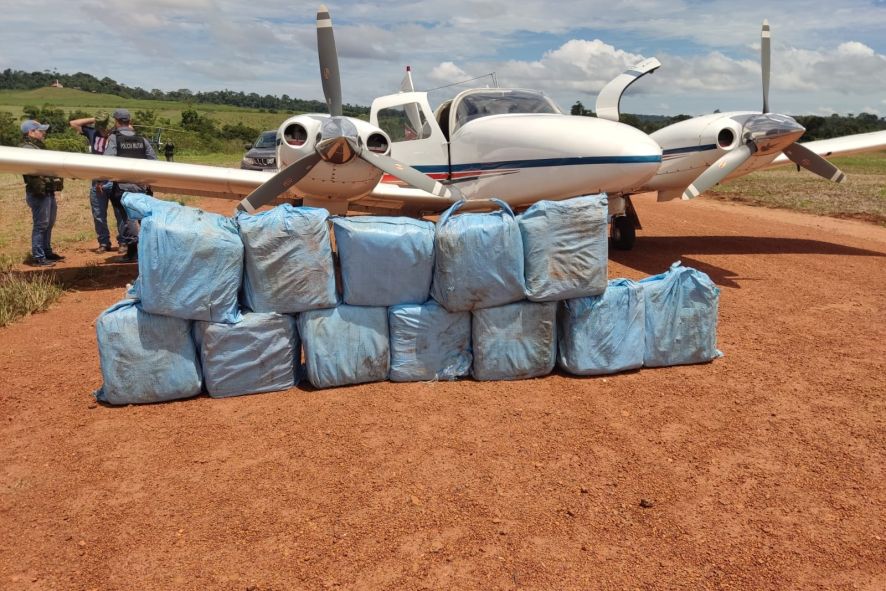 Organização que transportou mais de uma tonelada de drogas em aeronave é alvo da Polícia Federal 