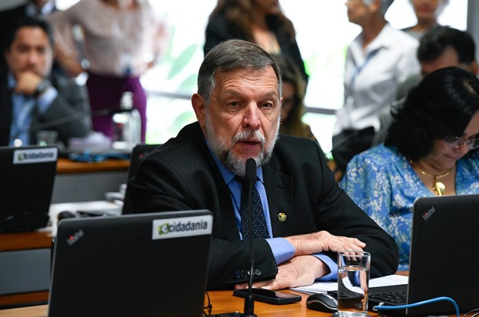 Recursos do FAT podem ser usados na economia solidária, aprova CAS