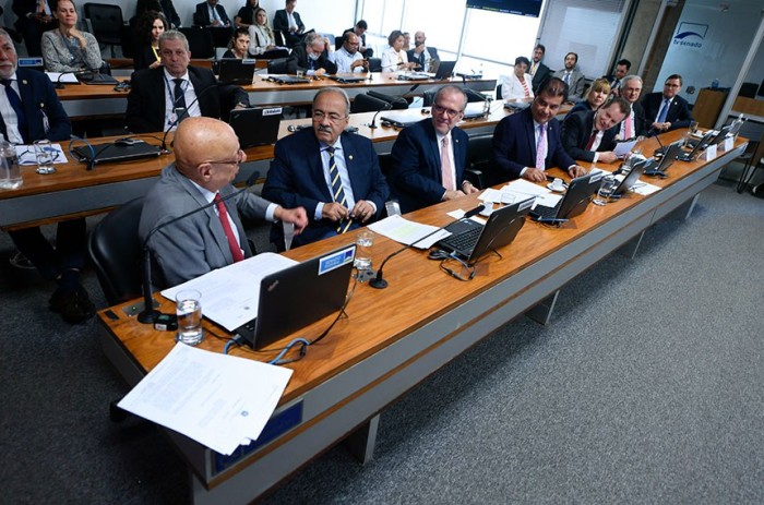 Grupo parlamentar Brasil-Líbano é aprovado pela CRE