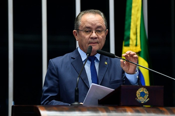 Zequinha expressa preocupação com aumento da importação de laticínios