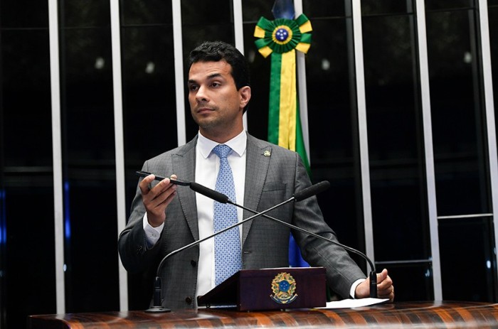 Irajá quer explicações sobre envolvimento do governador do TO com investigado